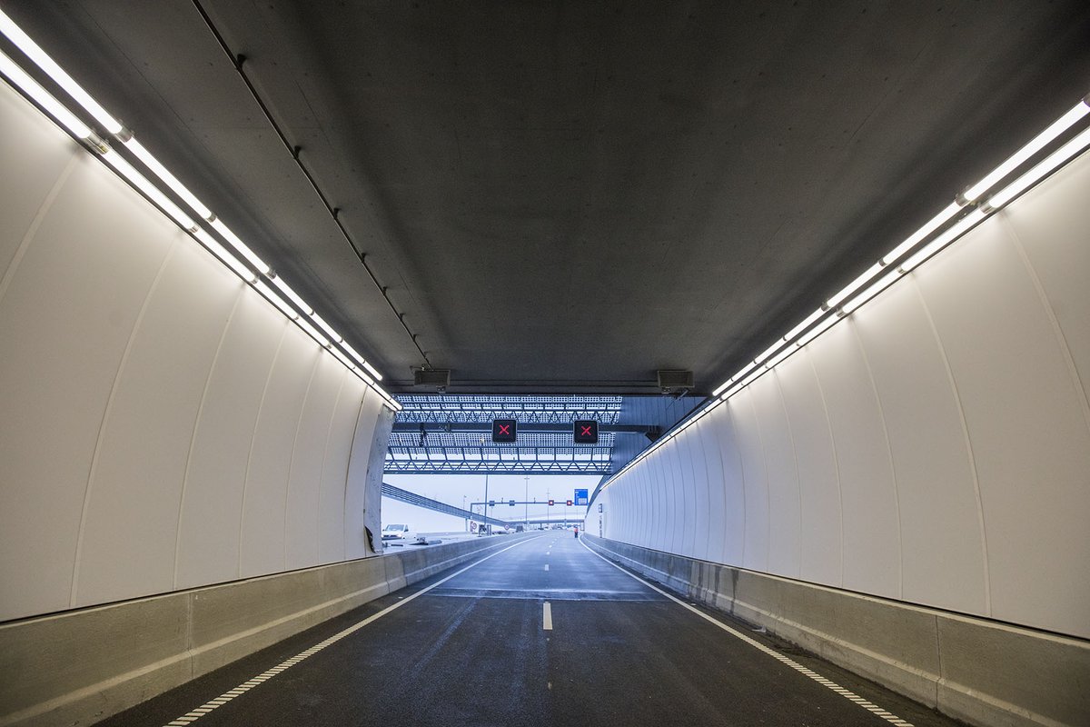 De Rotterdamsebaan gaat niet half december open, maar eind januari 2021. De 4 tot 6 weken extra is nog nodig om testresultaten te verwerken en vanwege de impact van de coronapandemie op het werk. Lees meer in de commissiebrief die vandaag verstuurd is: bit.ly/3euwNsW