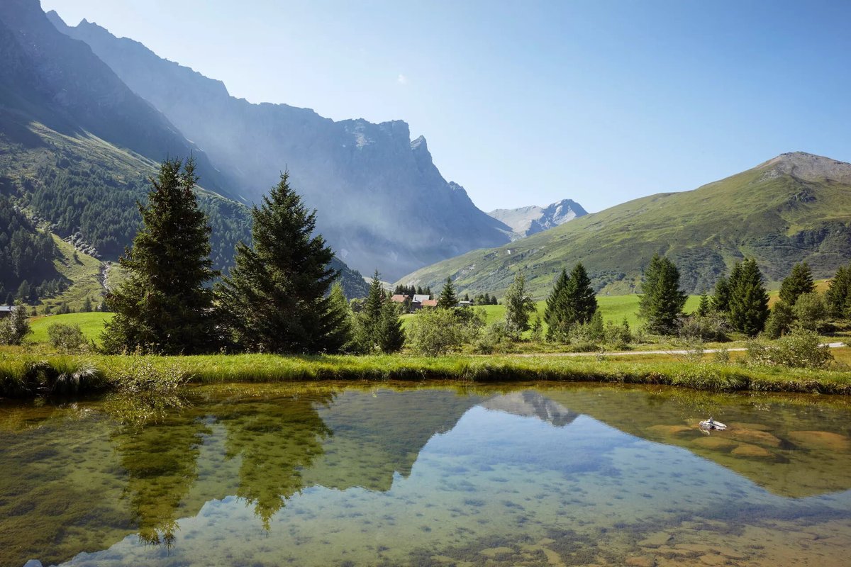 westhive's tweet photo. Unsere neue Location für Workshops, Strategie-Meetings und Offsites: #Westhive #Retreat in den Bündner Alpen 🏔

https://t.co/WJb3S6gEBE

#newlocation #focus #workingwithaview https://t.co/kfAmoeJPbC