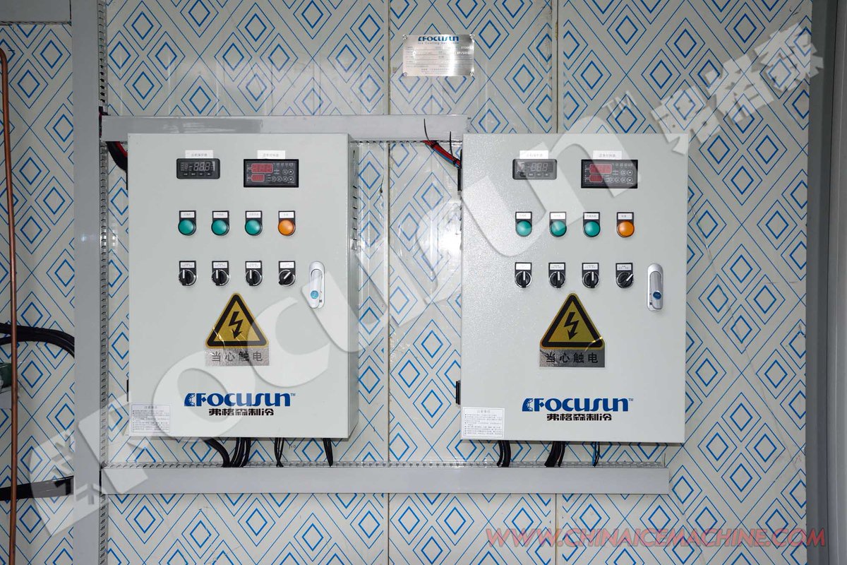 Focusun_Ice's tweet photo. #FocusunRefrigeration containerized type cold storage room.
Capacity: 20 feet or 40 feet
Applications: -18 °C for fish and meat conservation; -5 °C for #icestorage; 0~5°C for vegetables and fruits fresh-keeping.
#coldroom #coldroompanels
WhatsApp: https://t.co/xIONpE47ig https://t.co/tuYV3nlQit