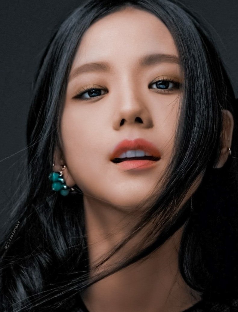 jisooimages's tweet photo. JISOO https://t.co/t1KayqfPYi