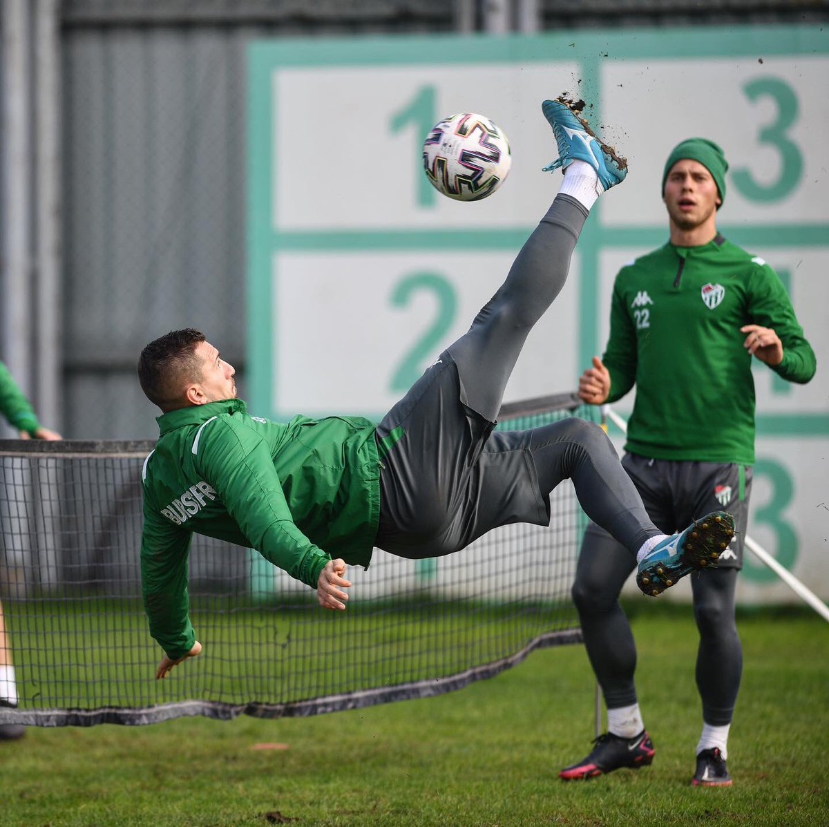 BursasporSk's tweet photo. Sabah antrenmanı ✅ https://t.co/Wvo3Y2xL3k