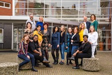 genderenMvan's tweet photo. #AMBASSADEURS #JEUGD #2020 #GESLAAGD!
Gister de #Meesterproef Ambassadeur Jeugd bijgewoond. Wat een bevlogenheid en professionaliteit. Trots op deze nieuwe ambassadeurs!
@BPSW_NL @gemeentetilburg @MinVWS @PsychologenNIP @NVOpedagogen https://t.co/cHNxVrDYgX