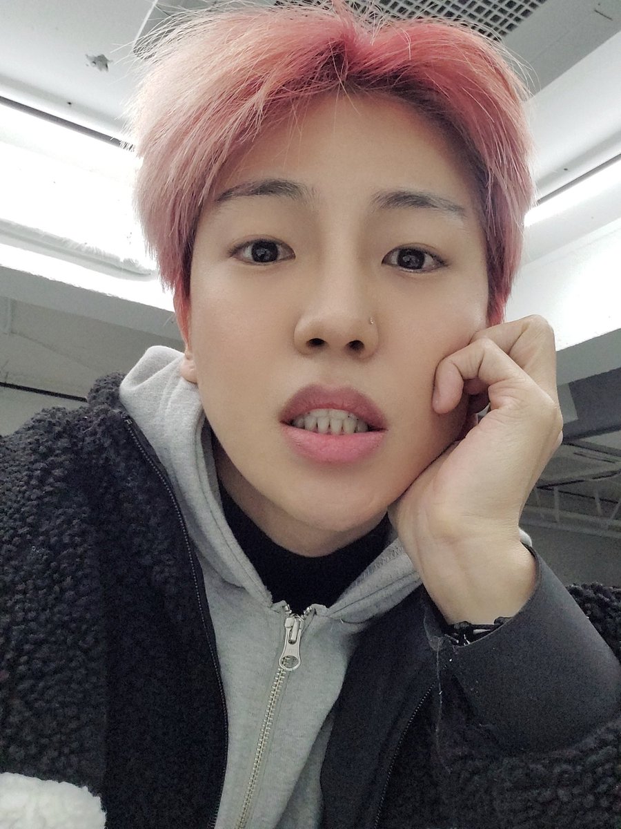 official_ACE7's tweet photo. [#에이스_동훈]
초이스 오늘도 굿밤 보내요❤
#초이스 #에이스 #CHOICE #ACE https://t.co/dOWAGZW7yq