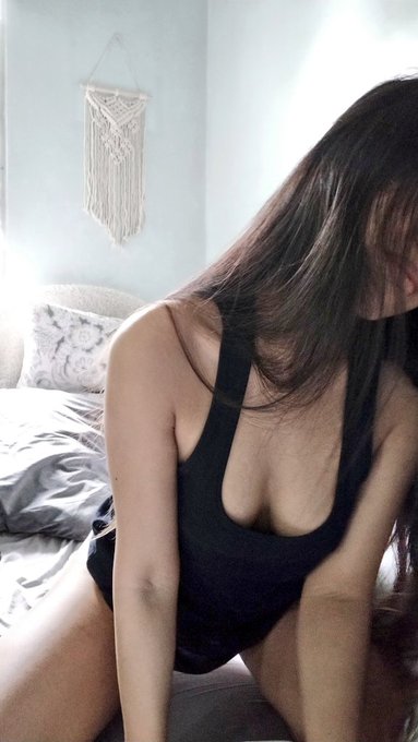 Left or right? 😜 https://t.co/7KsT0s6fOg