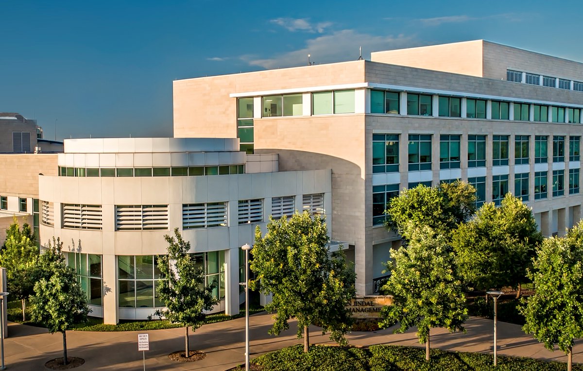 Infosys's tweet photo. Infosys along with @salesforce and  @jindal_utdallas at @UT_Dallas successfully co-created the course “CRM with Salesforce” and launched its debut batch of 40 students! https://t.co/vPui1SPIAL https://t.co/xmJtzpEYRn