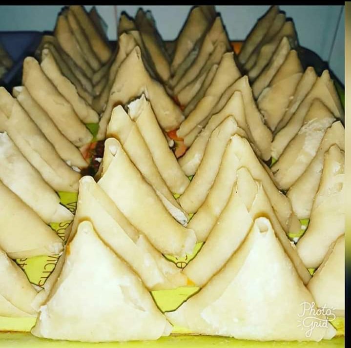 Sundex34's tweet image. Order fresh Spring roll and Samosa