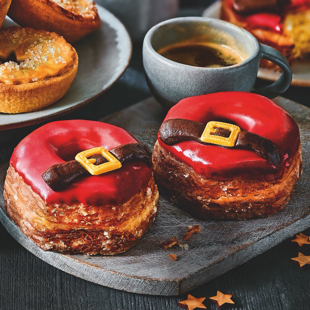 Who wants a bite of Santa’s Yumnut™? Our yum yum-doughnut hybrids have been given a Christmassy makeover, with delicious flaky pastry layers and a sweet Santa’s belt topping. Find them in our in store bakery.