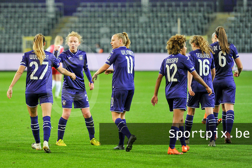 SportpixB's tweet photo. Great teamwork from Anderlecht yesterday. Their Champions League campaign isn't over yet! Good luck, girls! https://t.co/jyVDJhhpIb