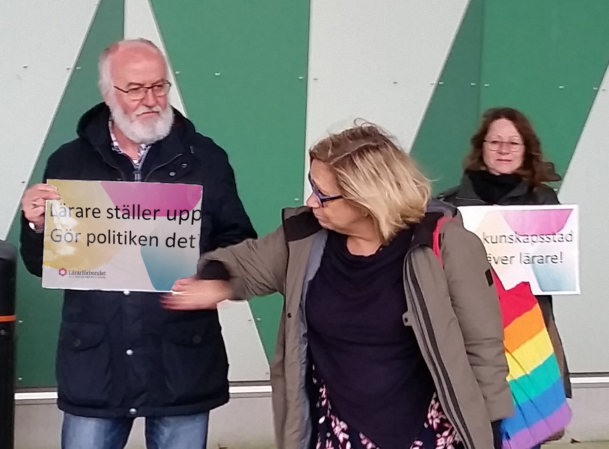 terjeadkins's tweet photo. @HeleneOdenjung 
Det här kan du inte vifta bort.
Vi lärare ställer alltid upp. Nu behöver Göteborg ställa upp på oss och det livslånga lärandet, från förskola till vuxenutbildning! https://t.co/jSVGWKlcJz