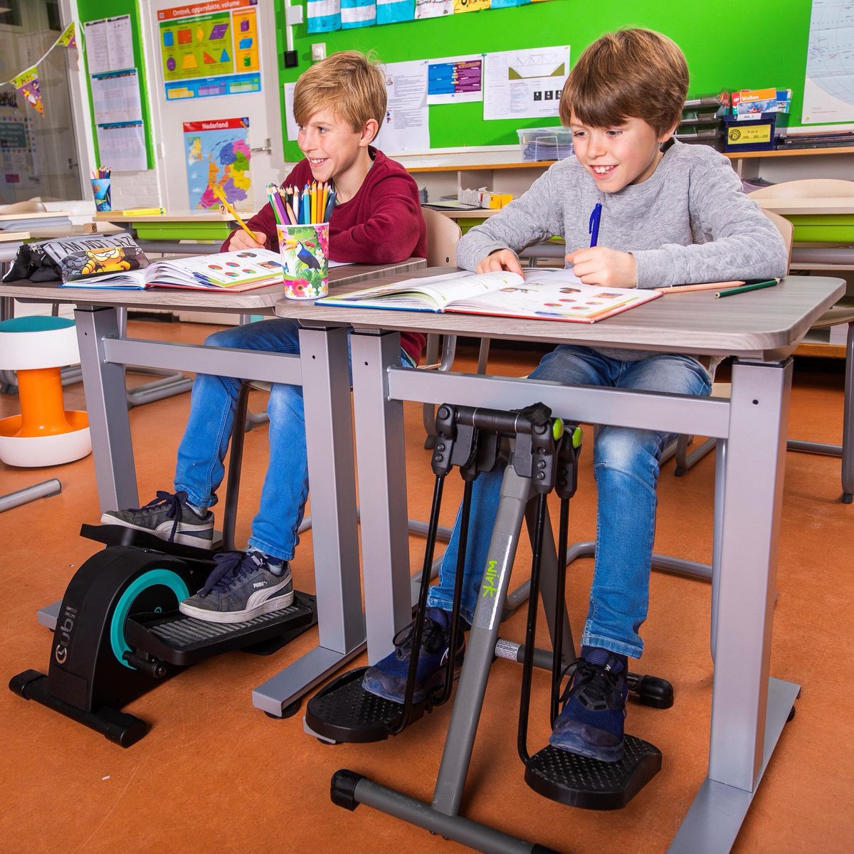 beweegklas's tweet photo. Uit onderzoek van de Universiteit Groningen is gebleken dat de leerprestaties van leerlingen verbeterd wordt als er genoeg bewogen wordt.🤔 Het is dus enorm belangrijk dat leerlingen genoeg bewegen tijdens de (online) les!😁 Actief leren is beter presteren!👊 https://t.co/07Fnk70PFe