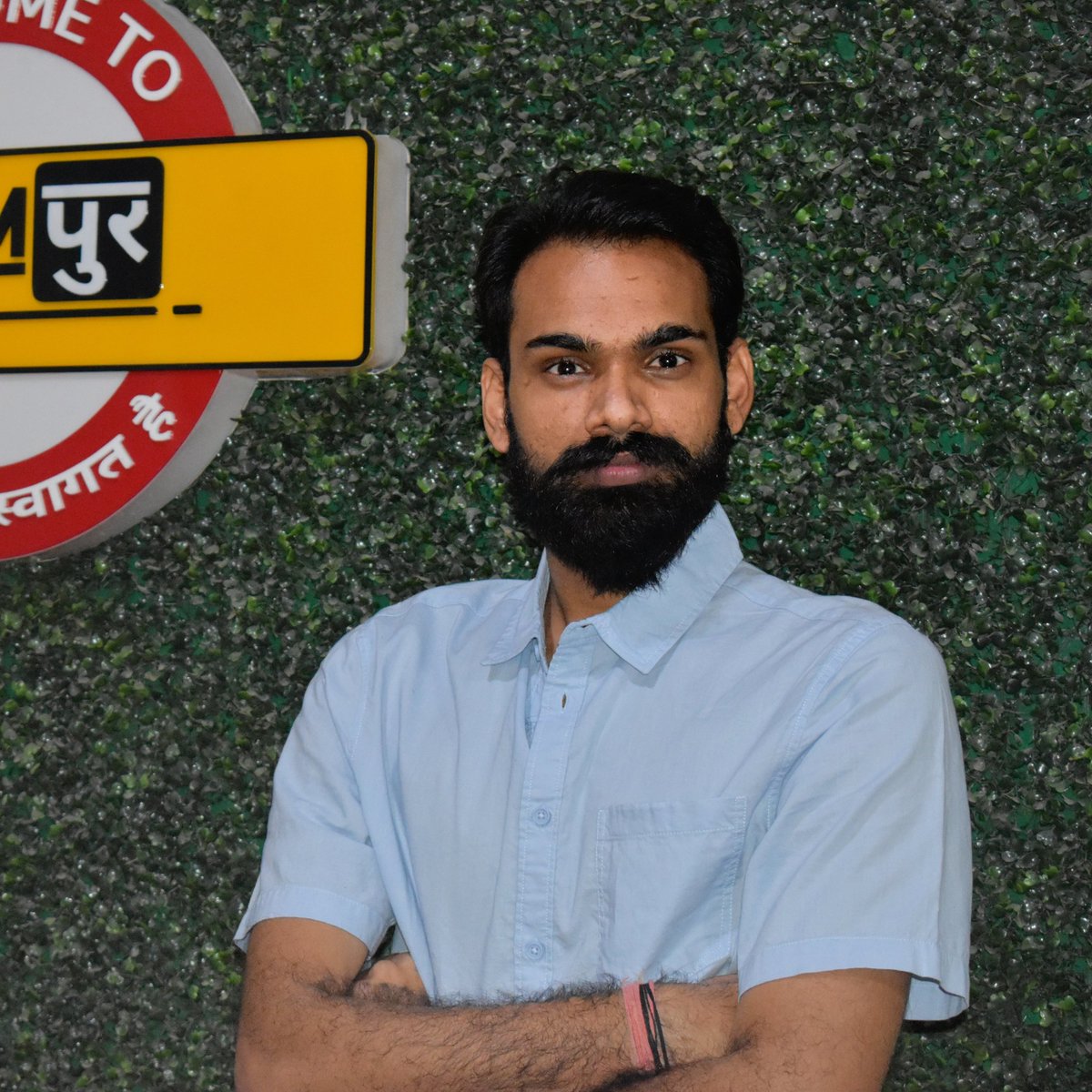 bhatiwaredu's tweet photo. #NewProfilePic https://t.co/11a4jIw6Gr