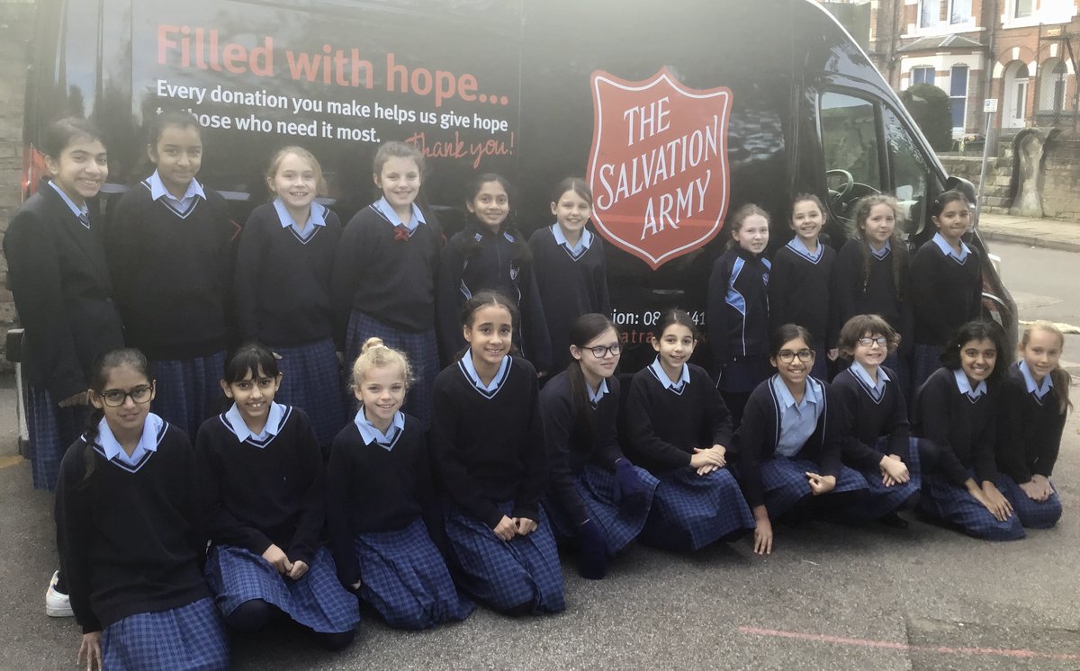 NGHSJuniors's tweet photo. Now, that’s what we call teamwork and the practical application of our learnIng in RE and PSHCE!  Thank you so much to the girls from 6B who promoted our @RecyclewMichael project to the whole school.  We very nearly needed a second van! #Recycle #SalvationArmy #charity https://t.co/YaTsFFenUf