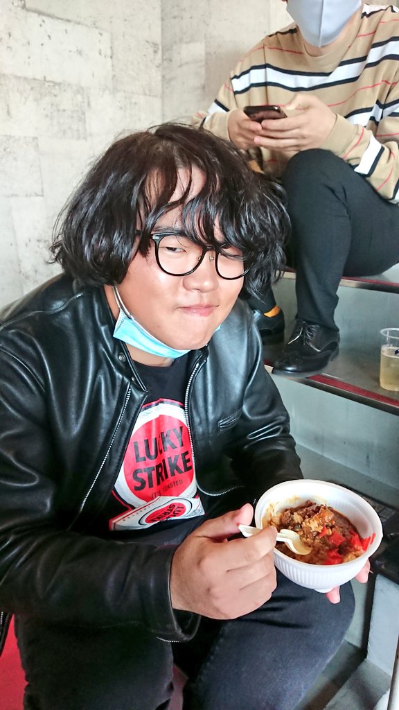 yukkey1988's tweet photo. 11/3 #SCRAMBLE8 お越しいただきましてありがとうございました！！
おかげさまで素敵な１日になりましたとさ✨
若いバンドや弾き語りのライヴ見て元気もらえた、ライヴって楽しいね。
ライヴ行って普段の生活に戻るこの感じ懐かしい！
12/23にアルバムも発売されるので画像チェックしててね！ https://t.co/qk5pCDlcmw