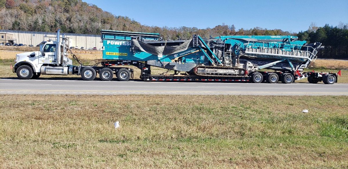 PowerscreenCS's tweet photo. #Powerscreen Chieftain 2200 Track 2-Deck Screening Plant on its way to a new #customer #powerscreensales #usedequipment #powerscreenused https://t.co/loDmkUUj21