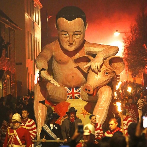 Aside from marking the uncovering of the Gunpowder Plot in 1605, the whole town uses the event to memorialise the seventeen Protestant martyrs from Lewes who were burned at the stake for their faith during the Marian Persecutions.