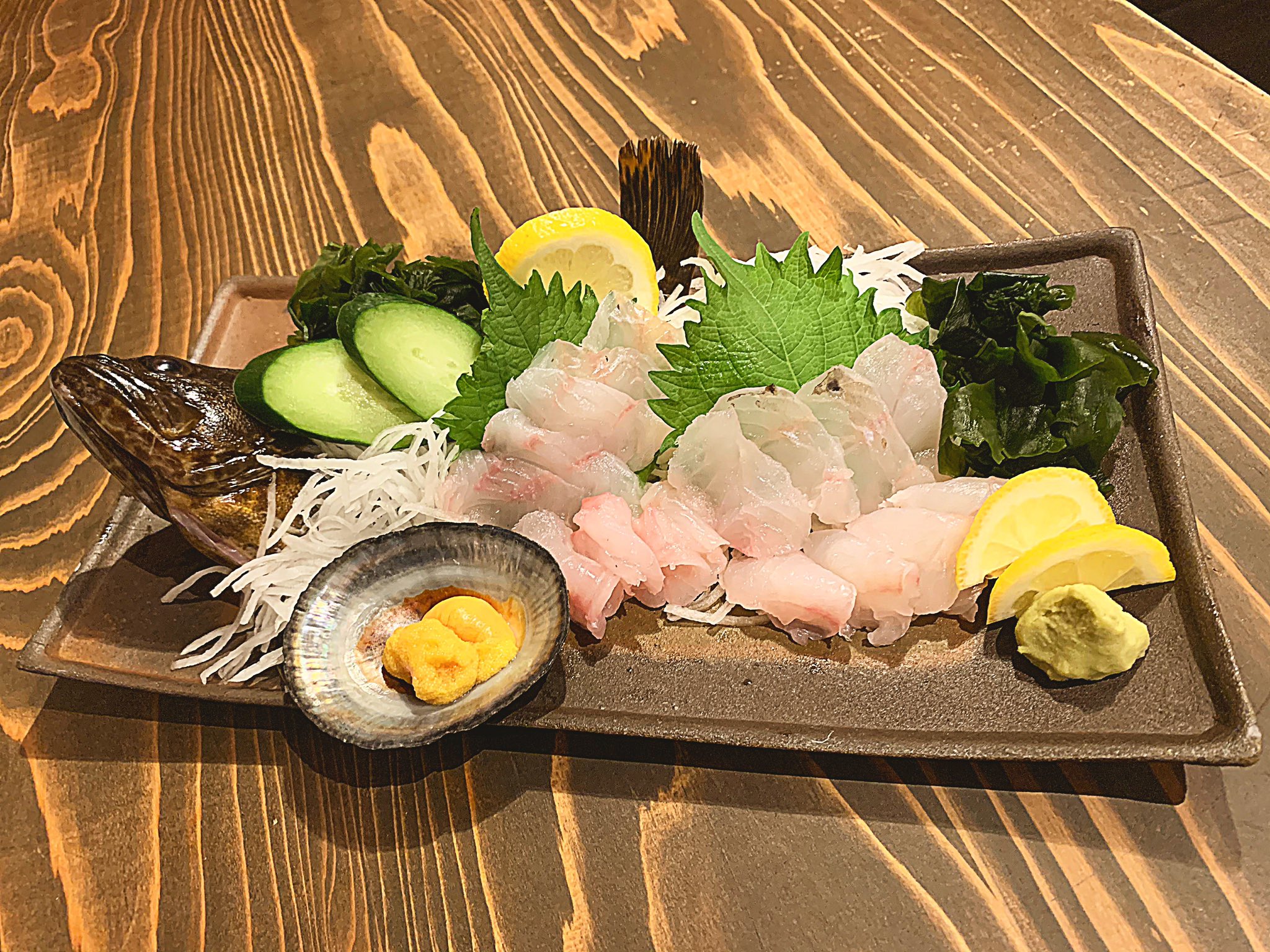 桃太郎商店 山神和弘 1番大きなメバルを刺身に 子供達の晩御飯 卵も入ってた たけのこメバル35cm位になるらしいのでそんなの釣りたいな たけのこメバル 刺身 T Co Puoovcwoel Twitter