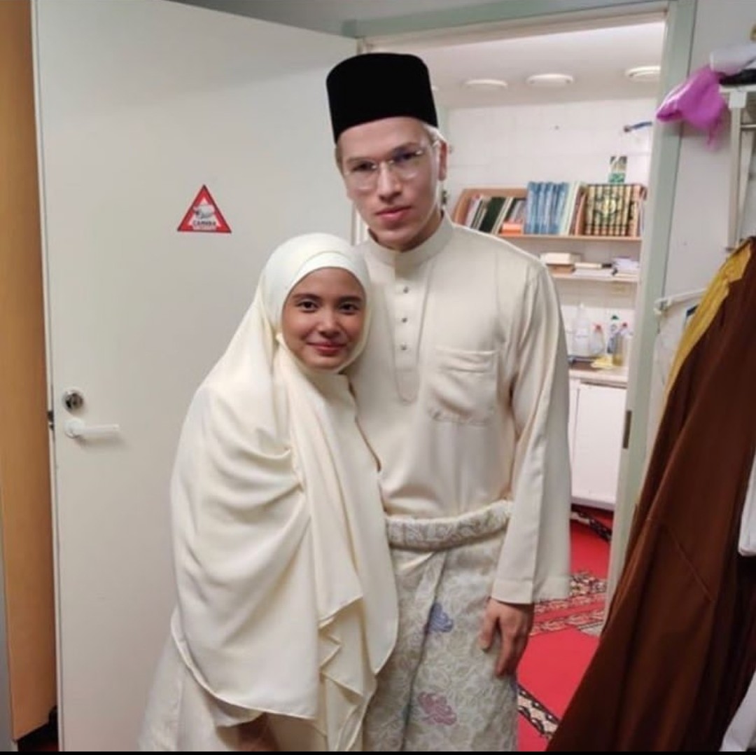 TediRayadi's tweet photo. Bapak topson(topan sanusi) siap menjadi imam wkwk https://t.co/n2tTXOvrXI