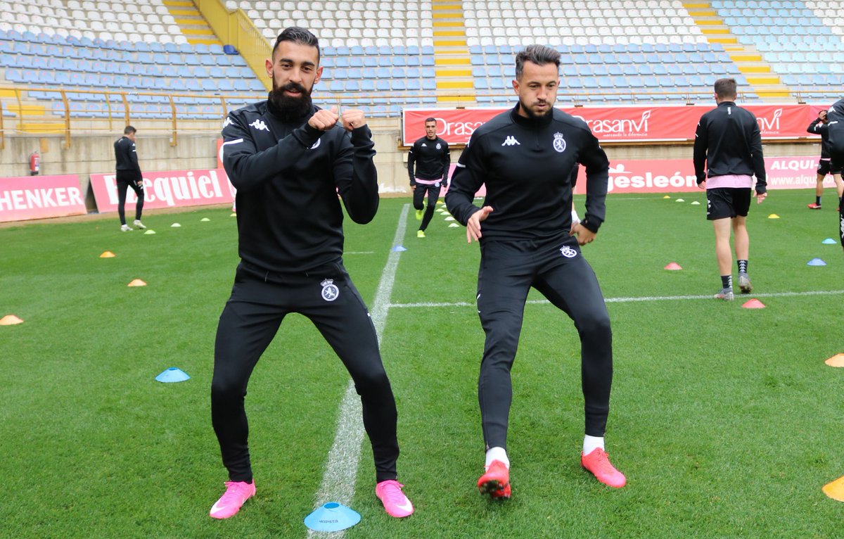 CyDLeonesa's tweet photo. 💫 @bravodima7
💯 @hectorrodas5

#AúpaCultu
#CulturalRealOviedoB https://t.co/3TVtfdkw8v