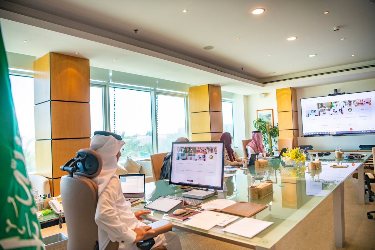 معالي وزير السياحة أ. أحمد الخطيب في كلمة له خلال اجتماع وزراء السياحة لدول مجلس التعاون يؤكد على أهمية إعادة النظر في آليات العمل السياحي المشترك بين دول المجلس لتفادي الآثار السلبية لجائحة كورونا في المنطقة.