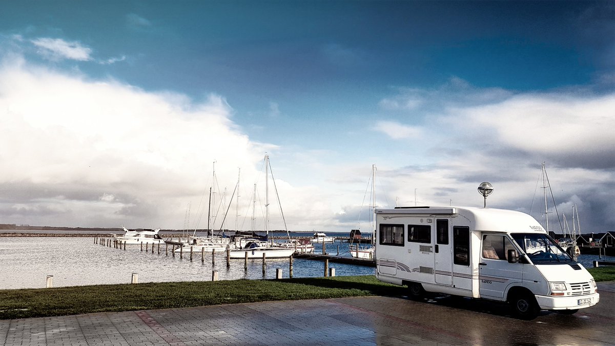 pegcb_de's tweet photo. 🇱🇷[Advertisement]
Have I already told you how much I love the freedom that my recreational vehicle "RV" gives me?
You just get behind the wheel and drive off.
▫ 
#camper #camperlife #camping #rv #recreationalvehicle #caravanlife #caravan #caravanliving #vanlife
▫
@VisitStruer https://t.co/gmRaUXX3TX