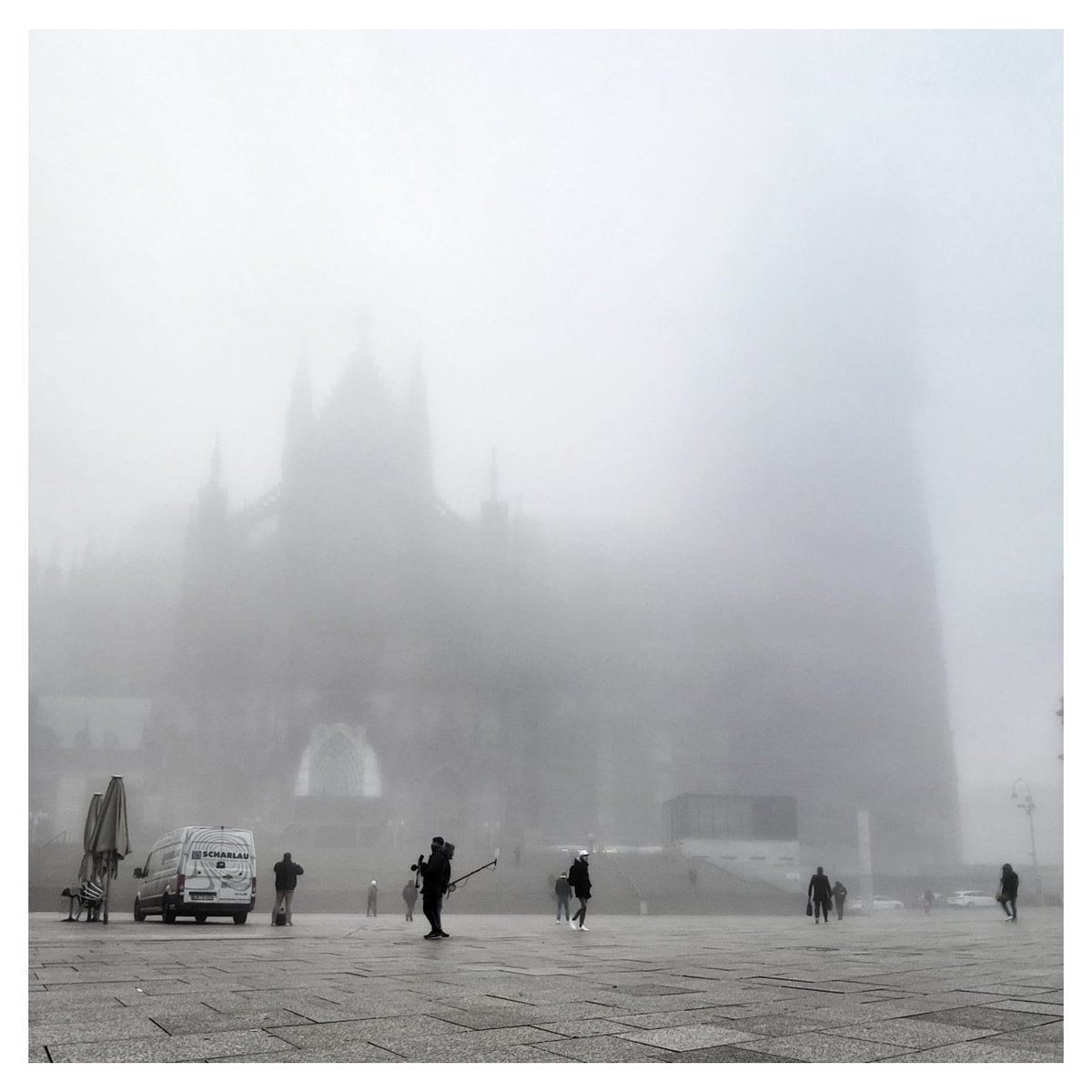 #Köln oder #SilentHill 

Oder ist einfach nur <a href="/SnoopDogg/">Snoop Dogg</a> zu Gast?