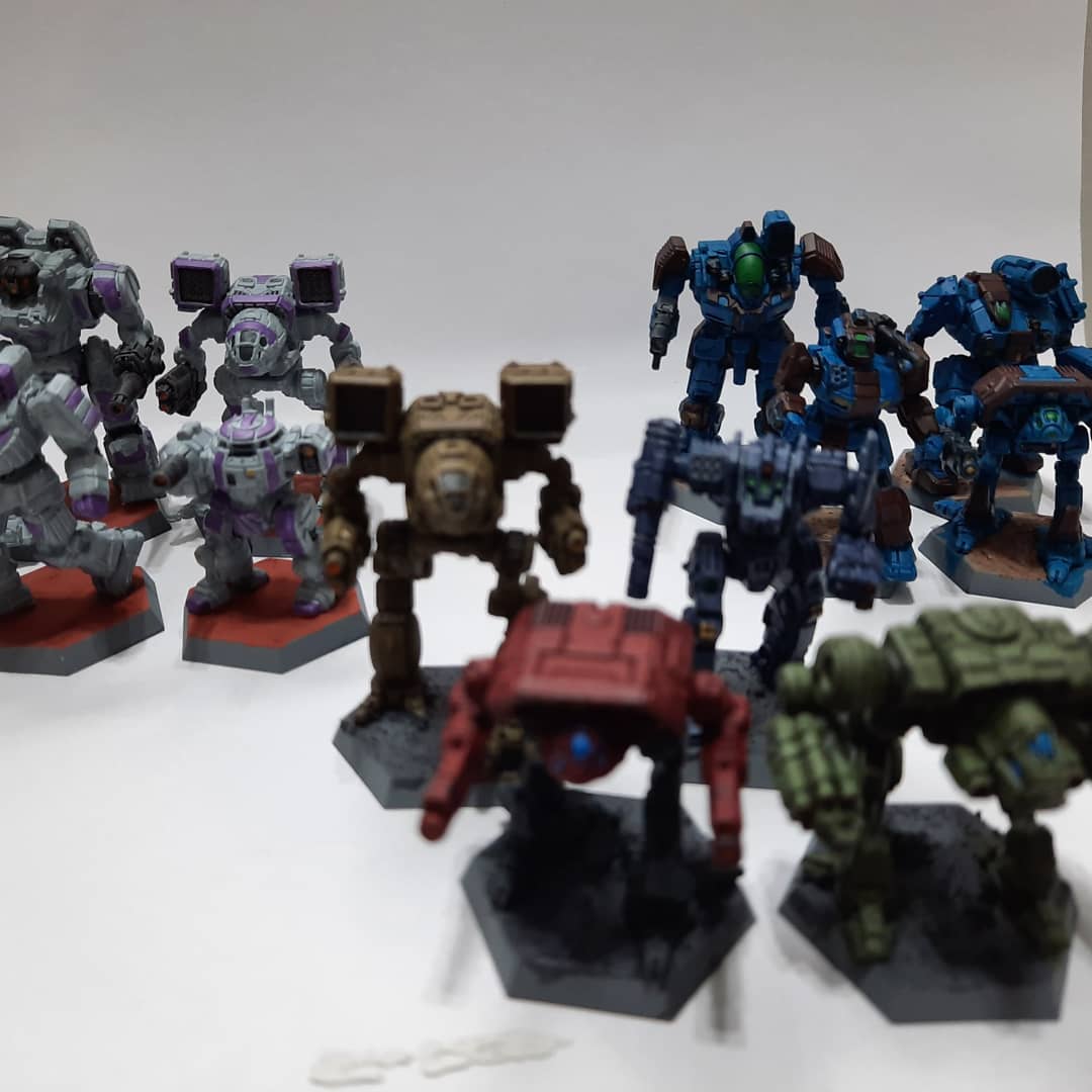 SCWFrontLine's tweet image. Painting Mechs continues