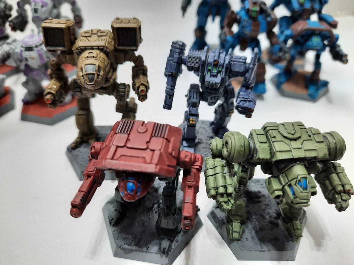 SCWFrontLine's tweet image. Painting Mechs continues