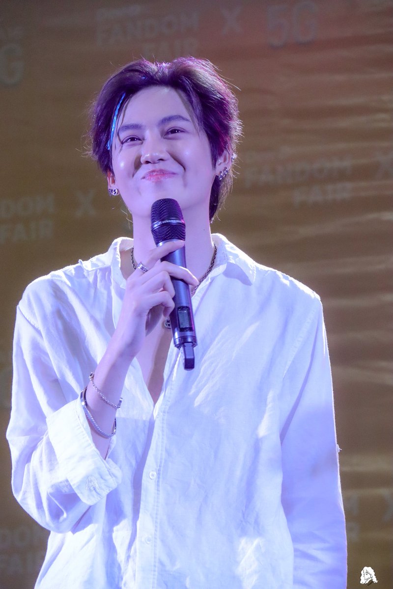 lovedankanh's tweet photo. ไอ้ต้าวแก้มป่องของ #กองกําลังบุ๋นเปรม อมน้อลเปรมไว้หยอ คายน้องออกมา คายน้องออกม๊าาาาฮ่าๆๆ😝😜🤣
#เด็กดีTalkWithบุ๋น #DekDFandomFair #bb0un #บุ๋นเปรม #prem_space https://t.co/azWiwu9vwc