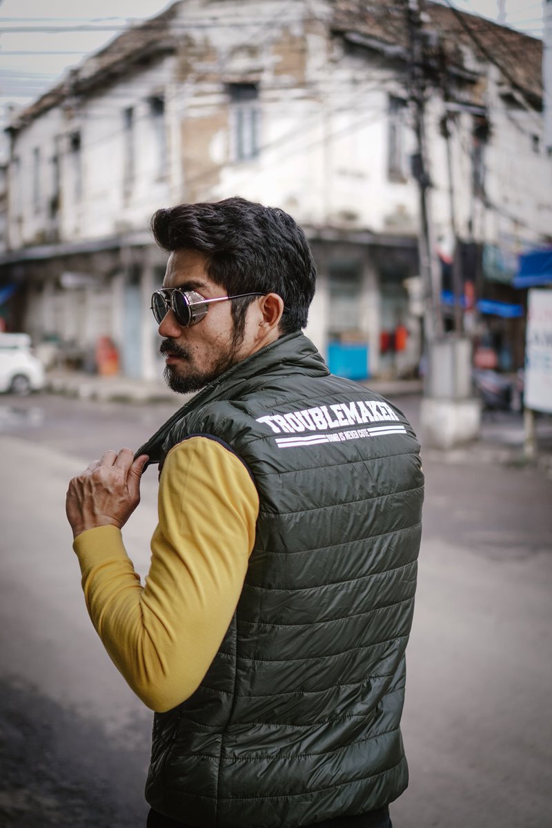 NavijaciStore's tweet photo. CLAIM 50% OFF ALL FULL PRICED ITEMS USE DISCOUNT CODE TROUBLEMAKER.
IDR : 200 K ( 50% )
"Sampai tanggal 11 ya gaaeeess
Code : vest
IDR : 99 k
#brandlocal
#diskon
#jaket
#cagoule
#vest
#shortpant https://t.co/HKr0htTlRu