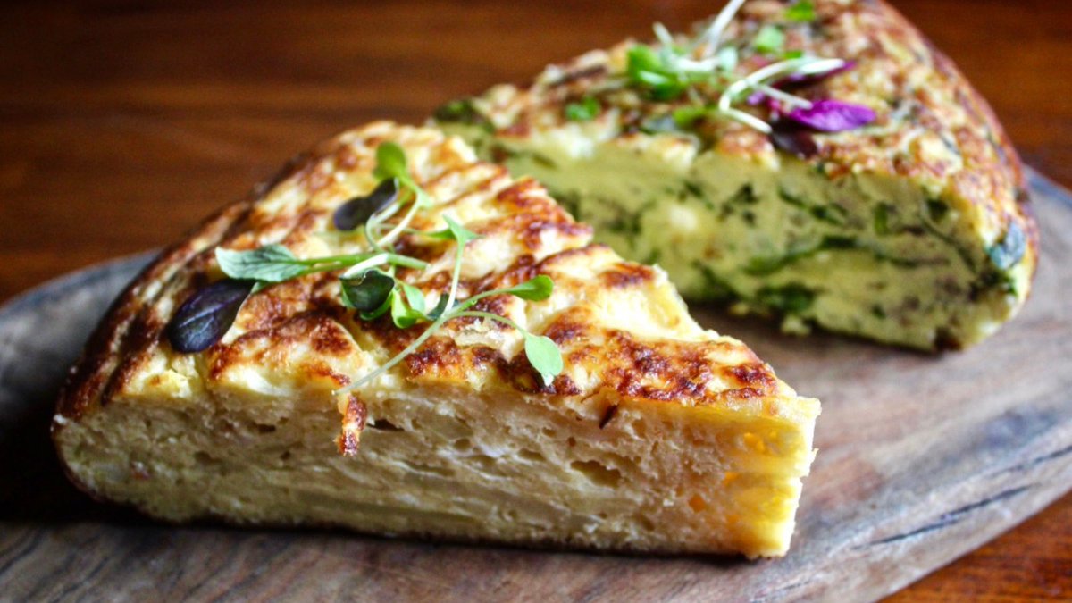 PHIbericos's tweet photo. Classic Tortilla Española or Tortilla Port House! The tasty Spanish omelette everyone loves now available on our #TakeOut menu! 😍

#ClickandCollect #Dundrum
Wednesday – Sunday
4 pm – 9:30 pm 
No Minimum order required.

https://t.co/YEOKm9oI8t https://t.co/xU2FWFvKOn