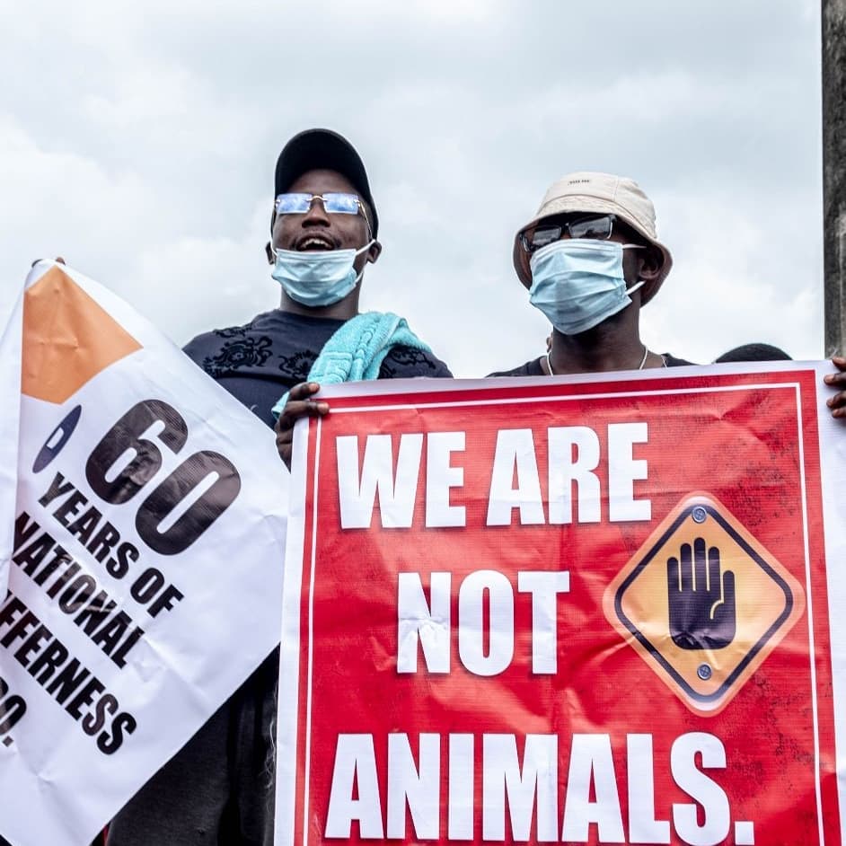 pfartcollective's tweet photo. The labour of our massacred heroes shall not be in vain. Strategies may change but we move ✊🏽

📸: @papaakanni
Location: Ile-Ife
18-10-20
#OneVoice #Endsars #NewNigeria https://t.co/gz8C6K6qCp