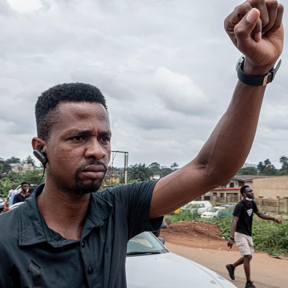 pfartcollective's tweet photo. The labour of our massacred heroes shall not be in vain. Strategies may change but we move ✊🏽

📸: @papaakanni
Location: Ile-Ife
18-10-20
#OneVoice #Endsars #NewNigeria https://t.co/gz8C6K6qCp