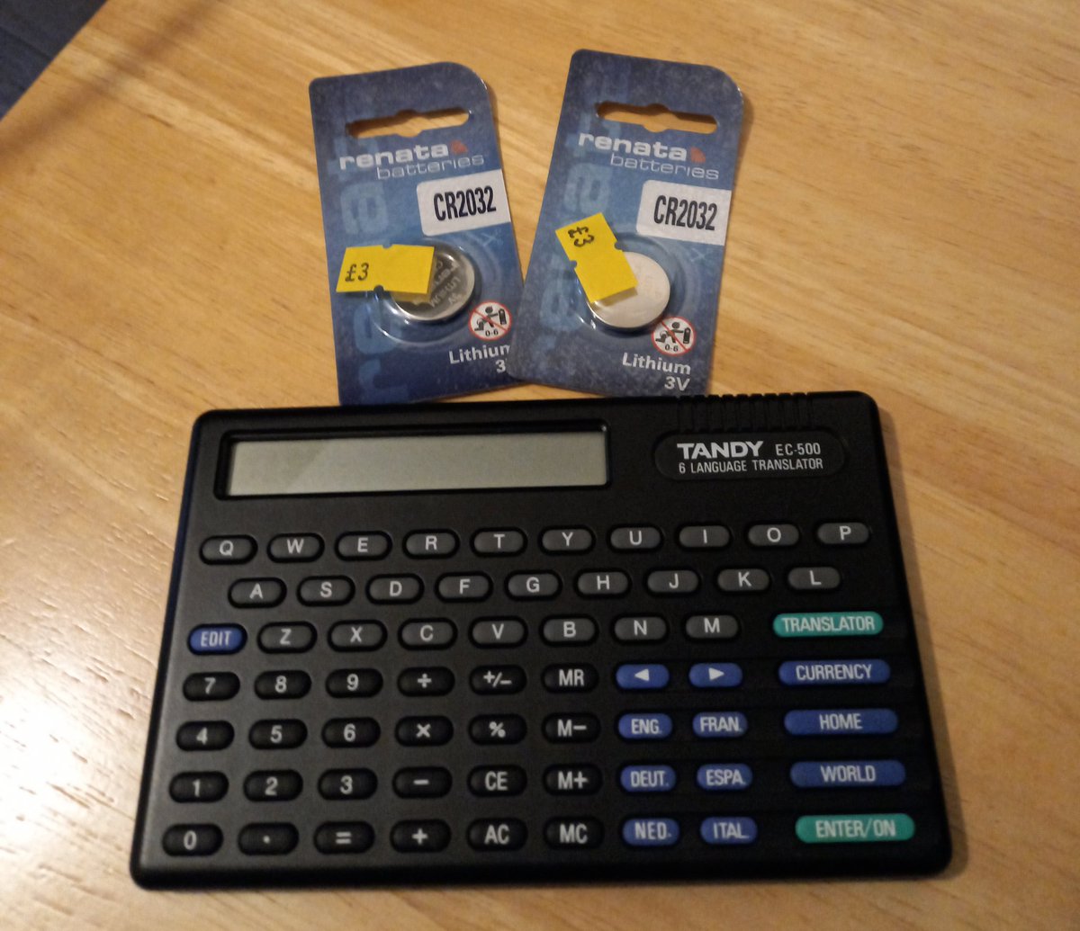 marketing_gott's tweet photo. I spent more on two new CR2032 batteries than I did for the new Tandy EC-500 Multilingual electronic translator I bought yesterday.
Well worth it though. It's such a ludicrous relic.
#tandy #tandycorporation #tandyec500 #electronictranslator #retroelectronics #intertan #cr2032 https://t.co/OnxZTv7P57