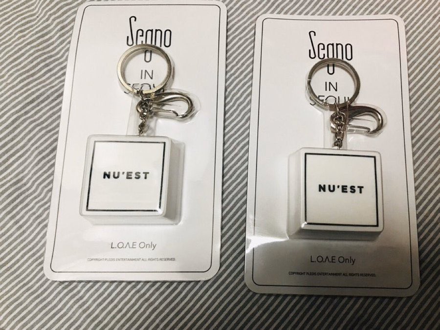 maingoods's tweet photo. 뉴이스트 세뇨콘 엠디 굿즈 양도 
콘서트에서 직접 구입후 보관용 
보이스키링 새상품 원가양도
개당 무료배송 1.5 
#뉴이스트 #뉴이스트W #nuest #김종현 #JR #곽아론 #아론 #aron #강동호 #백호 #최민기 #Ren #렌 #황민현 #민현 #양도 #판매 #거래 #슬로건 #엠디 #인형 #포카 #스푼즈 #디아볼 https://t.co/fWRj2qdDyy