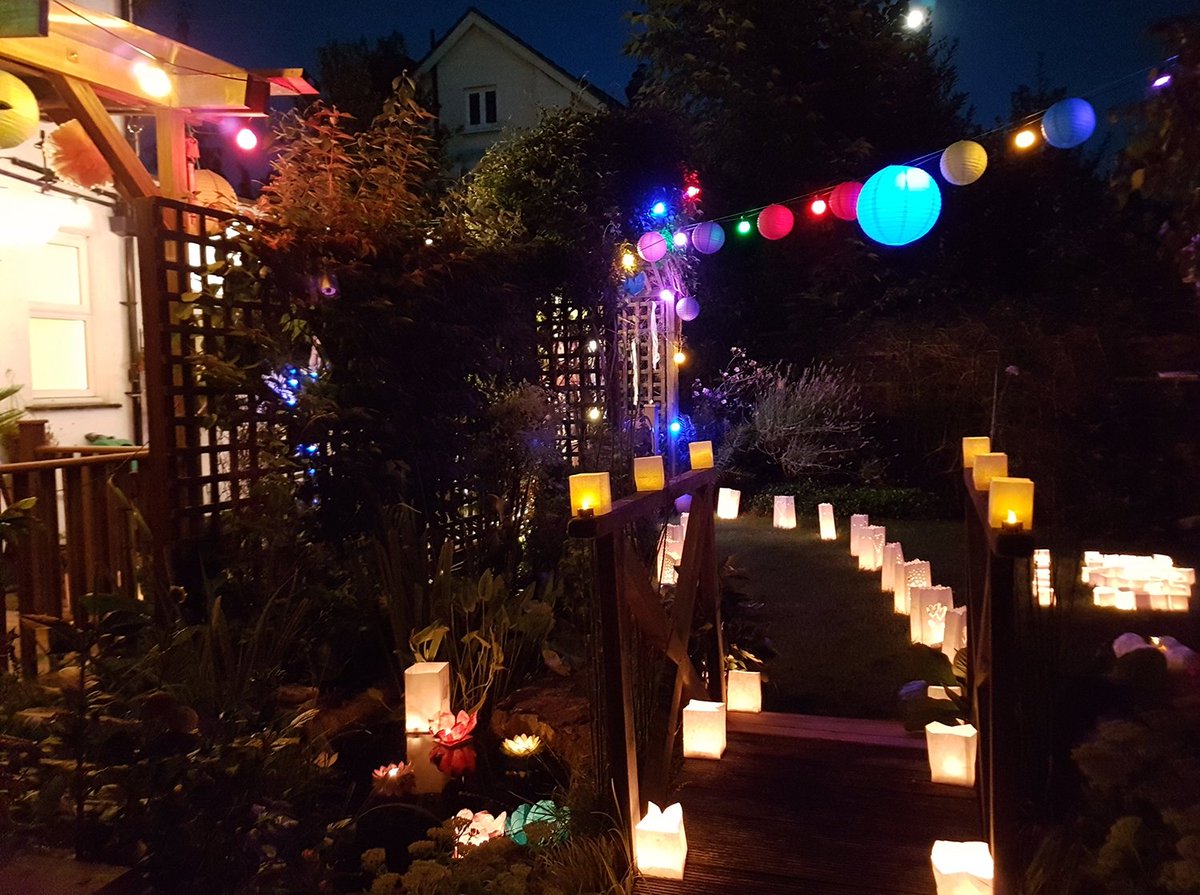 NightSkyLantern's tweet photo. 10 Candle Bags from only £1.65
While stock lasts!
Christmas tree
Snowman
Stars &amp; Moon
Polar Star
Sun
Happy Birthday
Linked Hearts
Large Heart
These are only few of our wide selection of quality luminary bags
https://t.co/1QBfSP19HX https://t.co/V68MK3t9Au