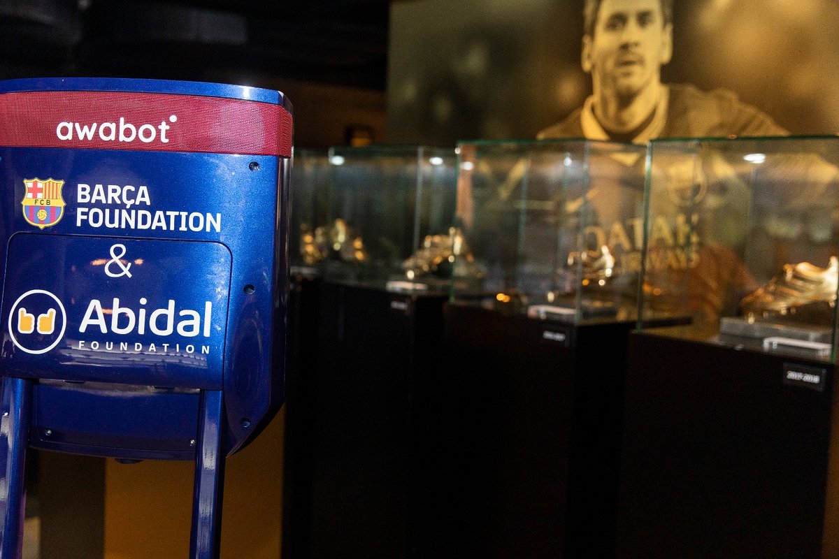 AbidalFound's tweet image. 💻👫🏼 Esta semana hemos retomado las acciones con el Robot Pol, en colaboración con @FundacioFCB 🔴🔵, que permite a niños/as enfermos visitar el museo del @FCBarcelona a distancia teledirigiendo un robot desde el hospital.
#AbidalFoundation #RobotsInteractivos #RobotPol #niños