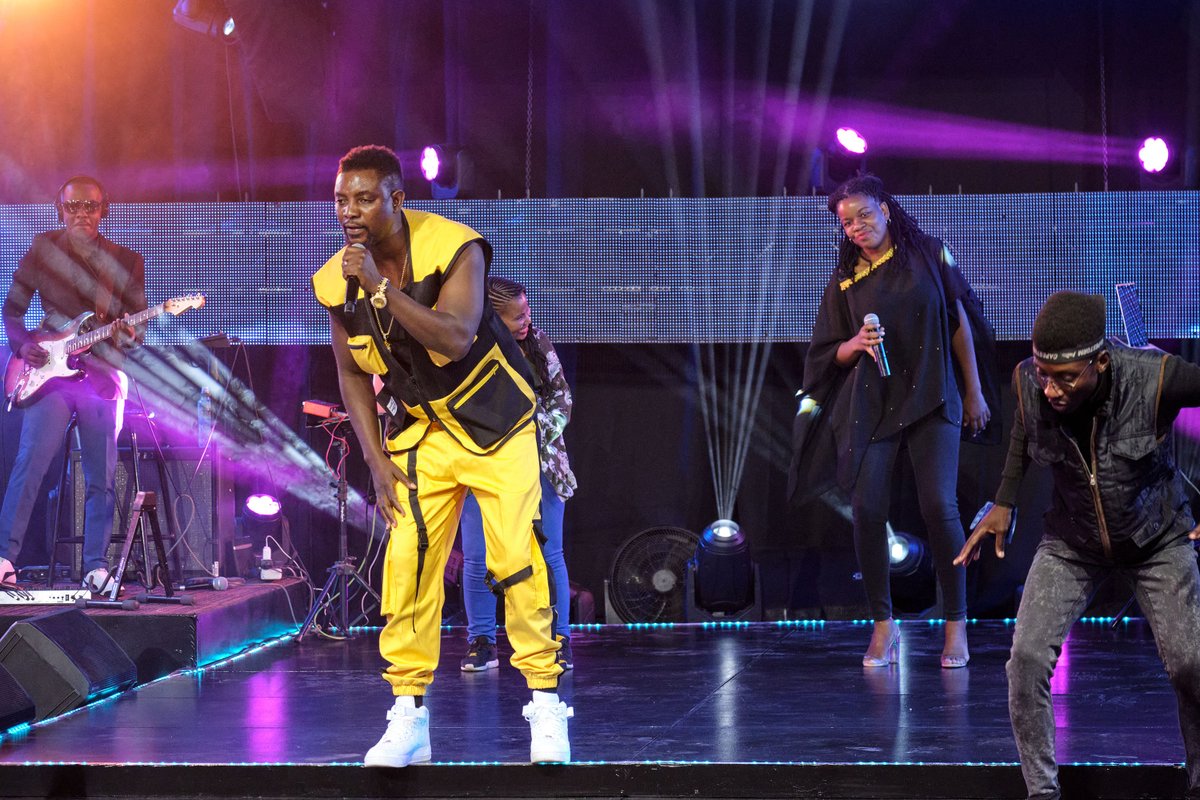 D-Naff rolled back the years with 'Tsipi Tsipi' #NAMA2020