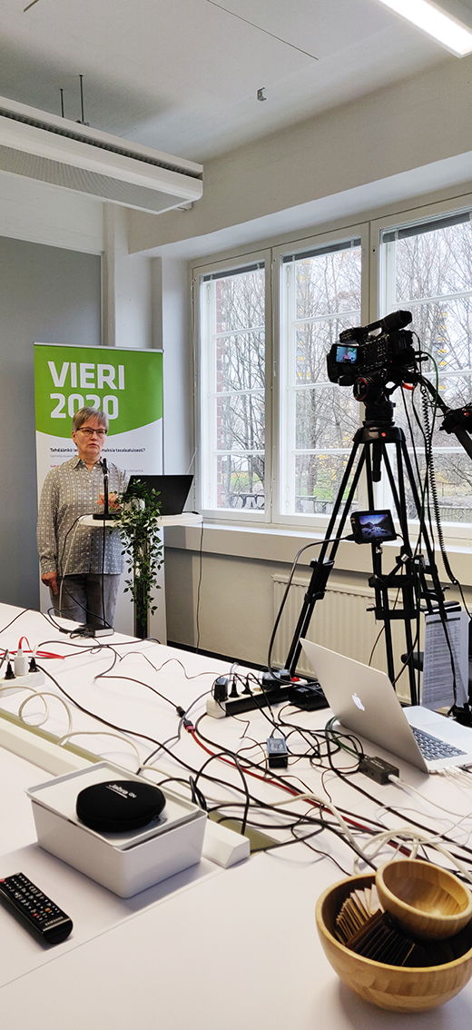 Fimlabin sairaalakemisti Outi Malminniemen puheenvuoro käsitteli hematologisia vieritestejä ja niiden käyttötarkoitusta, tarkempana aiheenaan leukosyyttien ja hemoglobiinin mittaaminen. #vieritutkimuspäivät #vieritutkimus #hemoglobiini #pikatestit