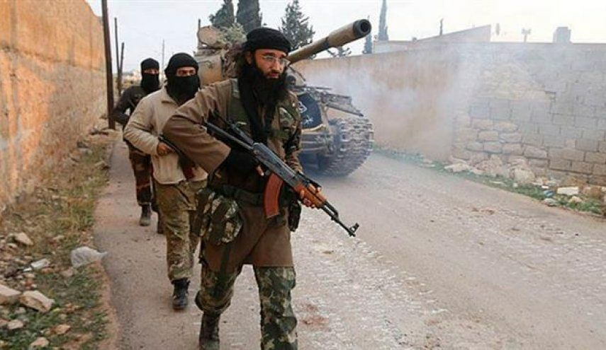 EastFild's tweet photo. One of the leaders of "Tahrir al-Sham" set a deadline for a number of "Ahrar al-Sham" to leave one of the "Jabal al-Zawiya" axes in the southern suburbs of #Idlib.
#Syria https://t.co/6ebY2ZardR