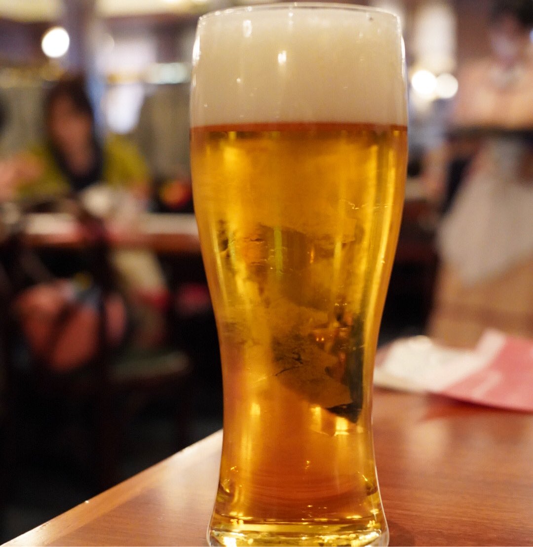 小宮山雄飛 ホフディランであり スマイルスデイビス On Twitter このビール は 1人の人間にとっては小さな一杯だが 人類にとっては大きな一杯だ なぜなら小学校四年生の開園当初から通い続けているディズニーランドで 初めて呑む ビールだから パーク再開後