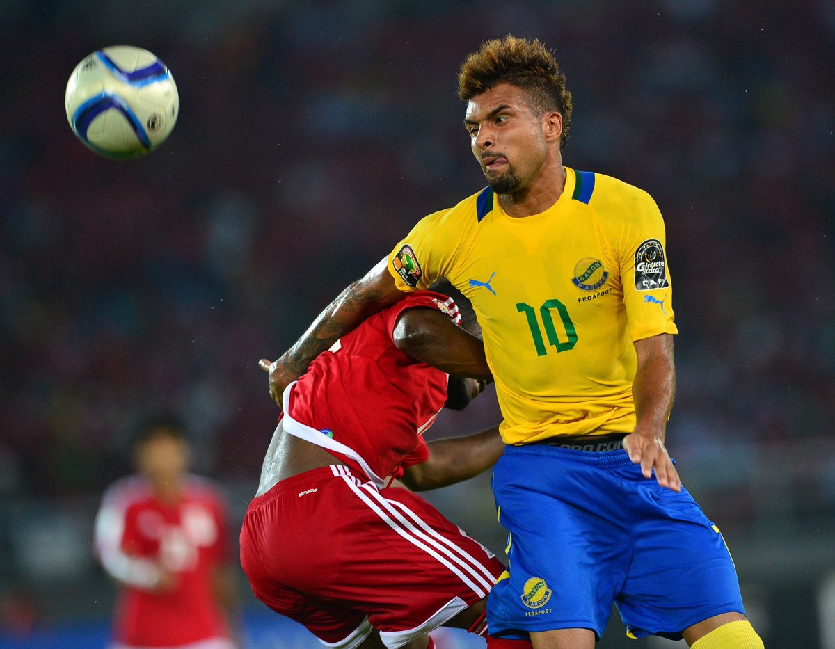 “Pasukan Gabon kini adalah antara yg terbaik di Afrika, tidak seperti 10 tahun dahulu. Majoriti pemain2 Gabon kini beraksi di kelab2 utama Eropah. Rakyat menaruh harapan yg tinggi & pasukan ini perlu menggalas amanah tersebut dgn baik demi menaikkan lagi imej Gabon di mata dunia.