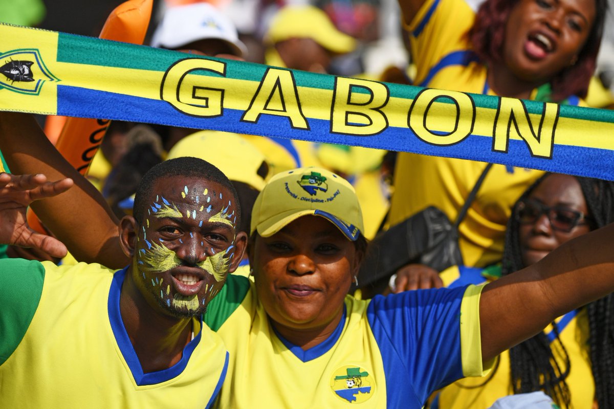 “Pasukan Gabon kini adalah antara yg terbaik di Afrika, tidak seperti 10 tahun dahulu. Majoriti pemain2 Gabon kini beraksi di kelab2 utama Eropah. Rakyat menaruh harapan yg tinggi & pasukan ini perlu menggalas amanah tersebut dgn baik demi menaikkan lagi imej Gabon di mata dunia.