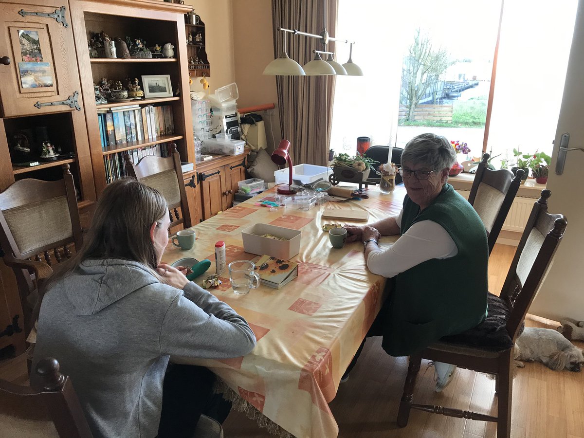 buddybold's tweet image. Meike, een betrokken BUDDY op bezoek bij de lieve en energieke senior Marijke. Gezellige gesprekken over vroeger en nu. #aandacht #buddybold #alkmaar #ouderen #jongeren #bijbaan