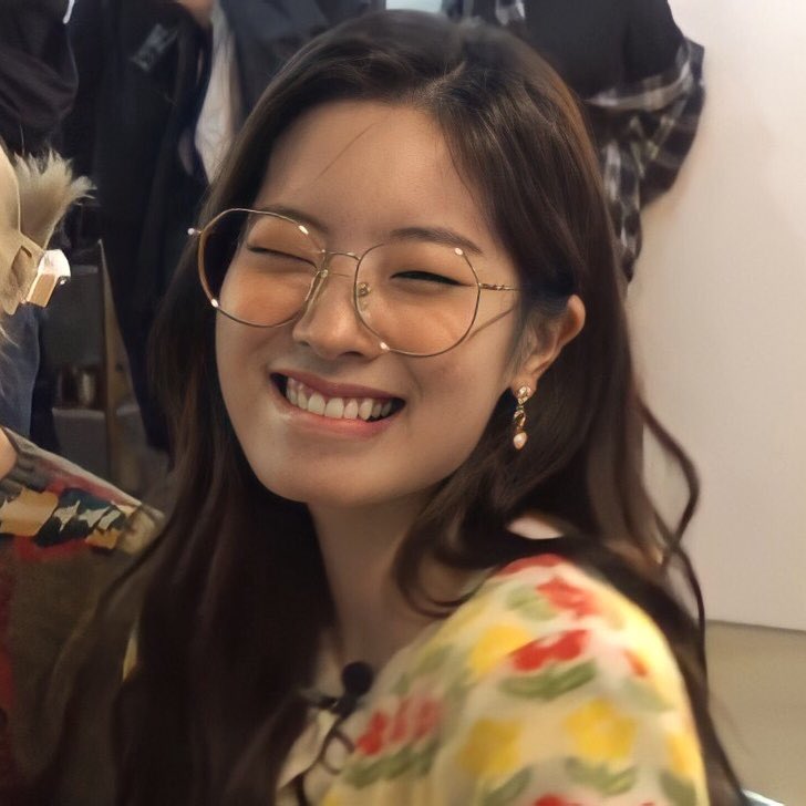archivedkdh's tweet photo. no thoughts, head full of THIS dahyun https://t.co/koZRZeG8Fi