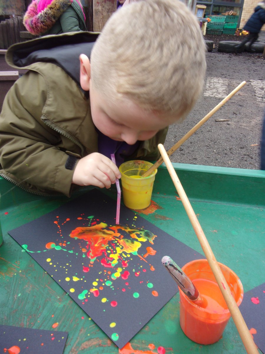 SpringwellRecep's tweet photo. We have had lots of fun creating firework inspired pictures today. We used a straw to blow the paint to create an explosion of colour. #BonfireNight2020 #explosionofcolour #paintingfun @Springwellpark_ @SpringwellRecep https://t.co/oUOiqHFAWY