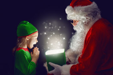 🎅🎀🎁🍫 Share your favourite <a href="/CadburyUK/">Cadbury UK</a> Christmas treat with <a href="/santaclausgifts/">Chrissy Kringle 🎄🎁 🕊️</a> for a chance to #WIN a #SantaGiveaway full of 'Cadbury Festive Surprises'! 🍫🎁🎀🎅