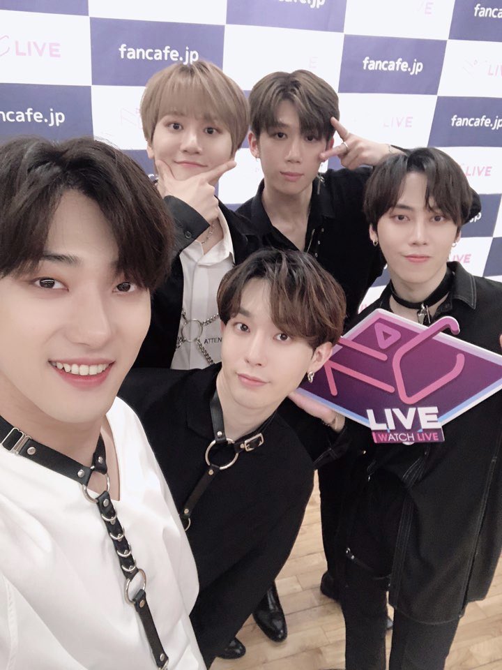 FCLIVE_official's tweet photo. \🔔開催決定🎉/
#ポッキー の日イベント💖

🗓11月11日(水)
1部(19:00)🍪#PINKFANTASY
2部(20:00)🍭#SATURDAY
3部(21:00)🍫#MYst

公演は30分間で視聴は💫無料(FREE)💫
特典会もあります❣️
チケット予約は6日(金)18時から😄

#FCLIVE が幸せな時間をお届け💌
沢山の応援お願いします🥰

#빼빼로데이 https://t.co/JNyo8hhPrE