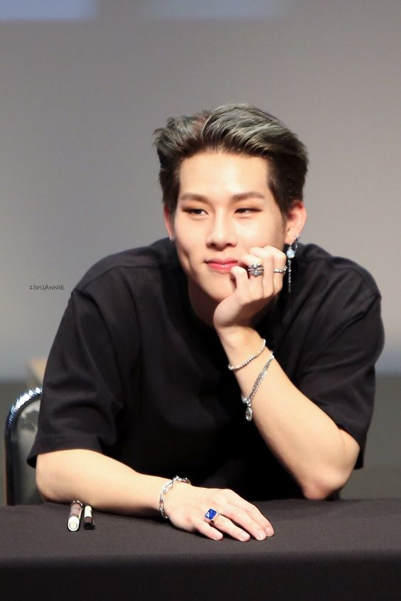 Olá! Nosso MONSTA X está precisando do integrante Jooheon, interessados preencher o formulário não precisa ser shape fixo!

heavenent.carrd.co