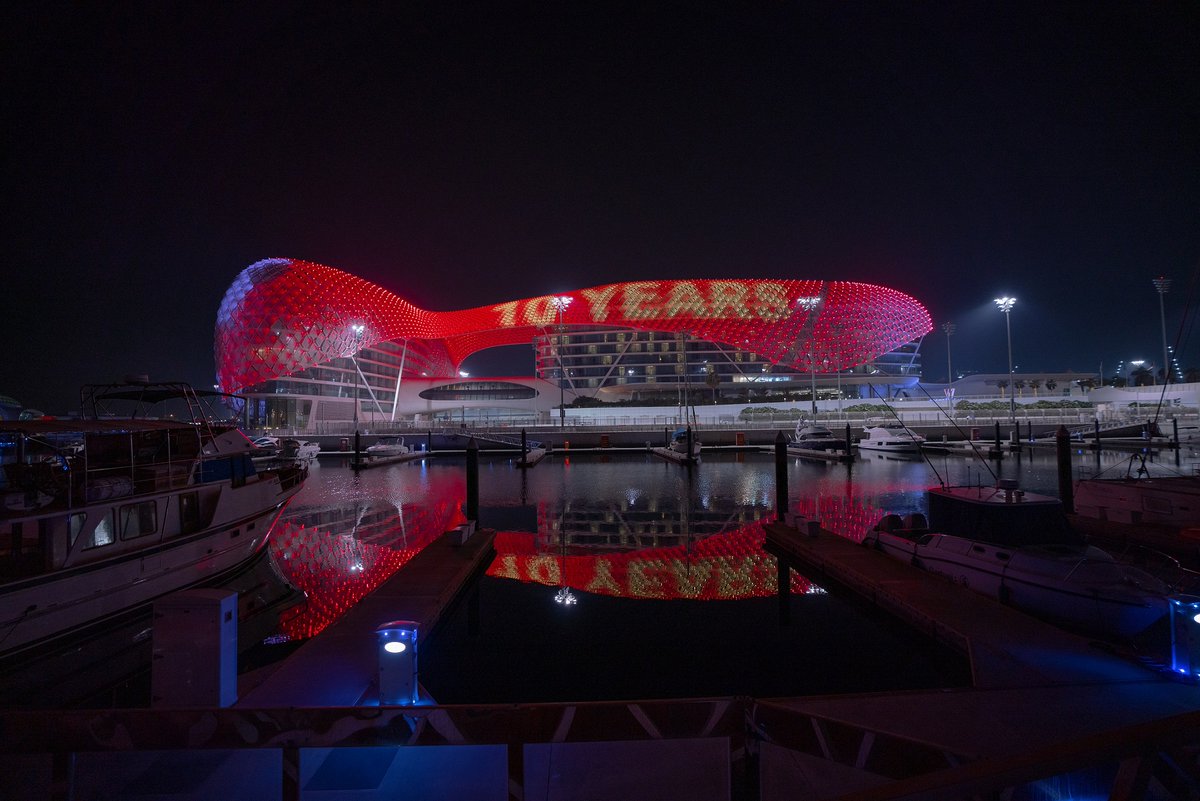 Unstoppable excitement, thrilling adventures, wholesome entertainment, bespoke luxury and Emarati hospitality - @YasIsland marks 10 years of fun 🎈🎉🎈#InAbuDhabi!
Your extraordinary moments waiting for you, till then #StaySafe https://t.co/1m4KHeDIRG