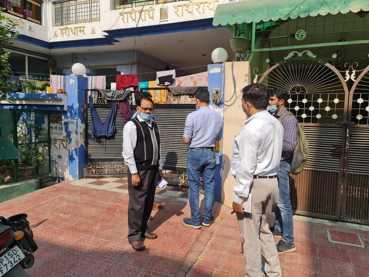 मुख्य अभियंता महोदय द्वारा आज विद्युत नगरीय वितरण खण्ड-4 के अन्तर्गत गंगानगर में probe billing का निरीक्षण किया गया । मौके पर अधिशासी अभियंता महोदय भी उपस्थित रहे तथा सम्बंधित कर्मचारियों व बिलिंग एजेंसी को आवश्यक निर्देश दिए गए। <a href="/CHIEFMEERUTZONE/">Er. Anurag Agarwal</a> <a href="/PVVNLHQ/">Pashchimanchal Vidyut Vitran Nigam Ltd</a> <a href="/UppclChairman/">CMD UPPCL</a> <a href="/MdPvvnl/">MD Pvvnl</a>